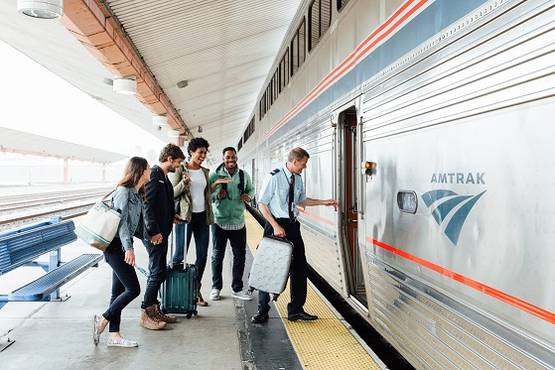 amtrak 大きい セール スーツ ケース